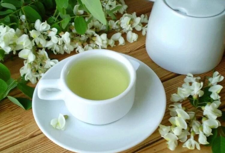 Infusion of acacia